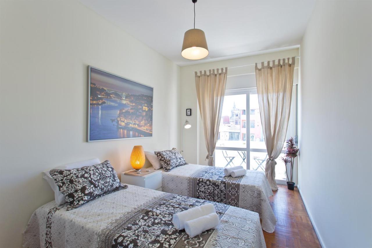 Sweet Flats With Netflix - Bolhao City Center Apartment Porto Bagian luar foto