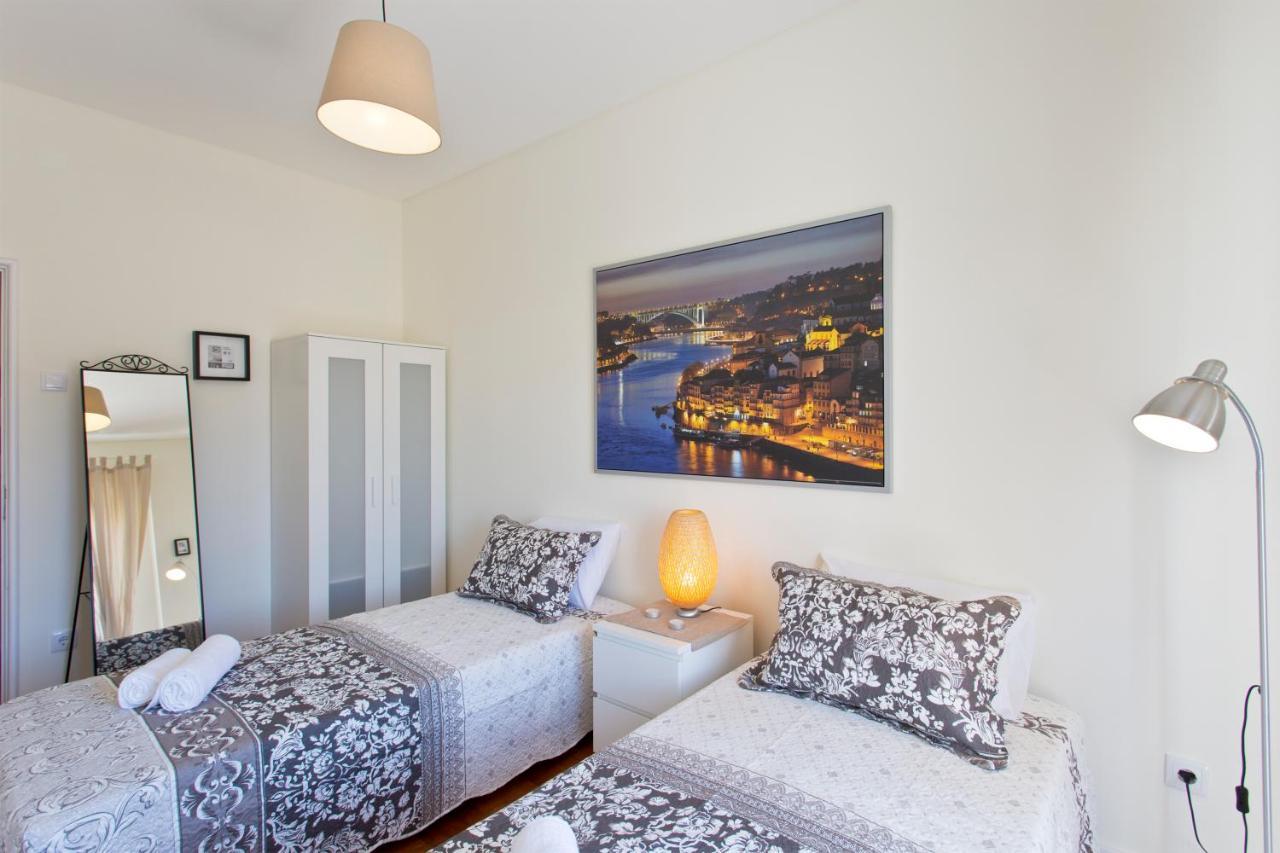 Sweet Flats With Netflix - Bolhao City Center Apartment Porto Bagian luar foto